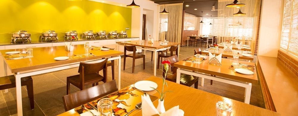 Vinaya Royal Inn Kammasandra Buitenkant foto