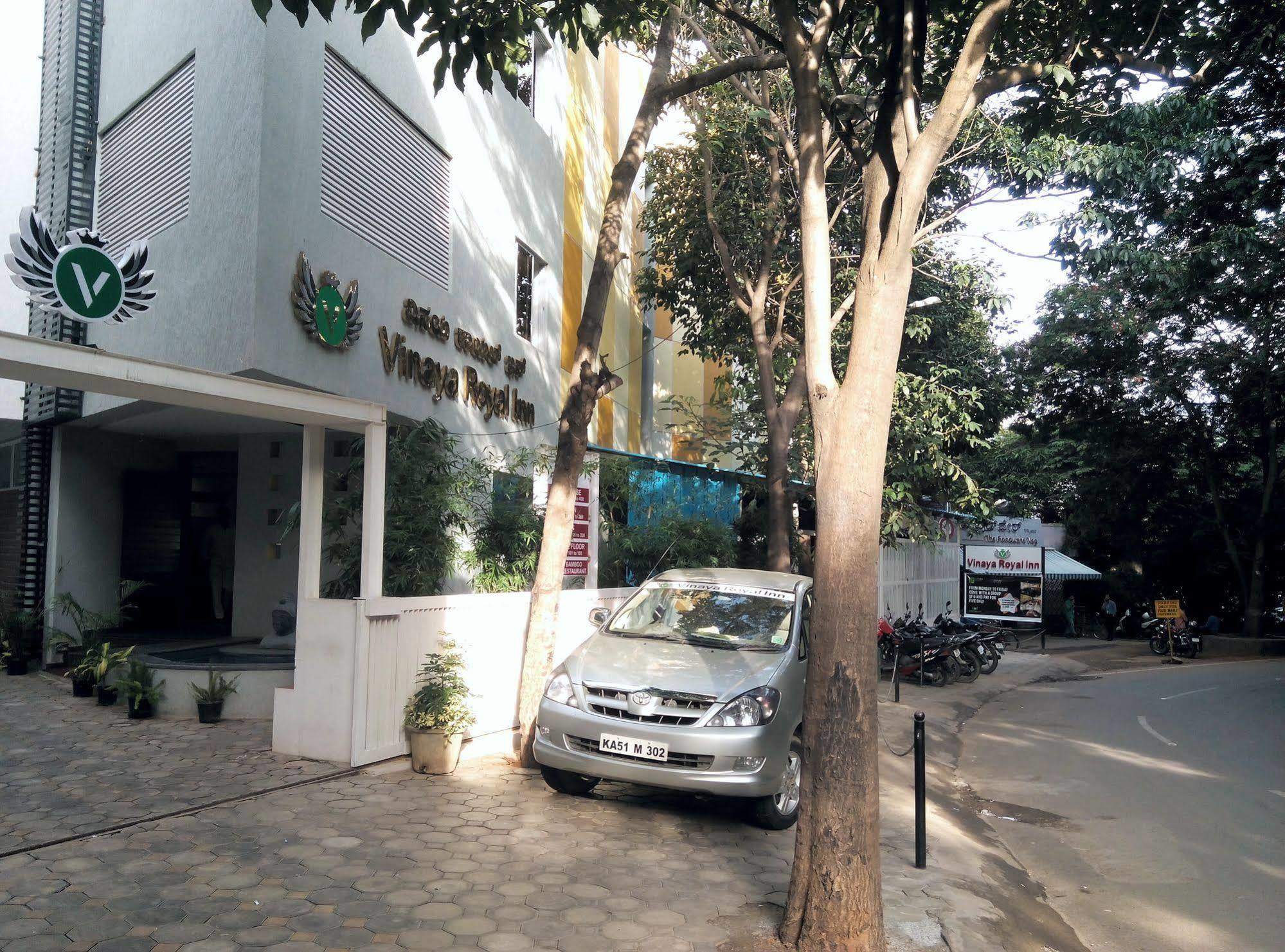 Vinaya Royal Inn Kammasandra Buitenkant foto